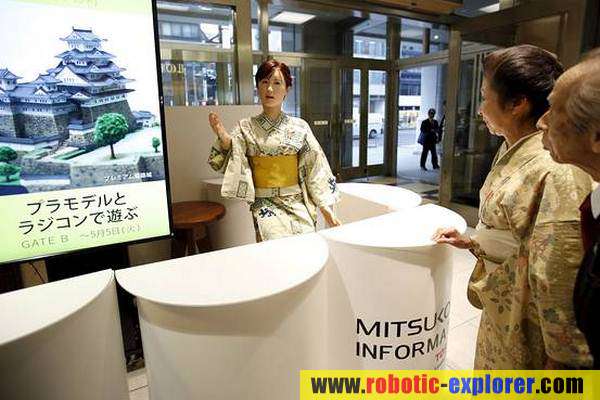 Toserba Mitsukoshi Tokyo menggunakan&nbsp;ROBOT